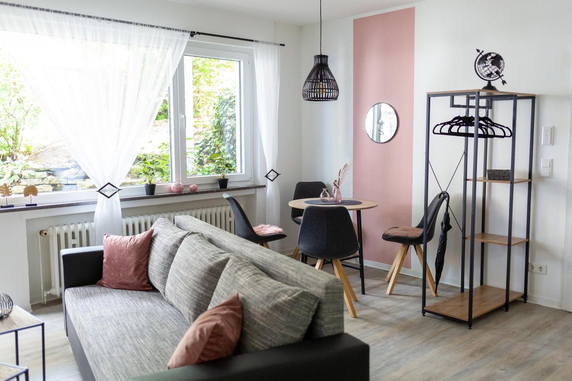 Best Stay Moderne Stadtwohnungen In Huenfeld - Kueche, Schlafsofa, Terrasse Oder Balkon Wlan Smart Tv Εξωτερικό φωτογραφία